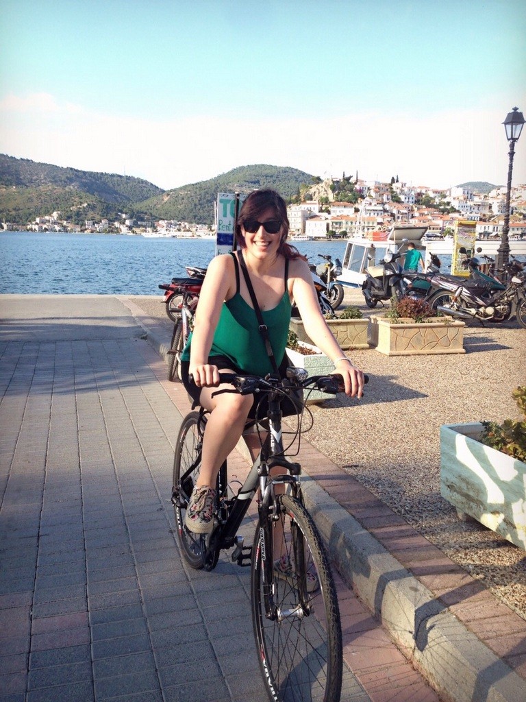 Discovering Poros island on a bike