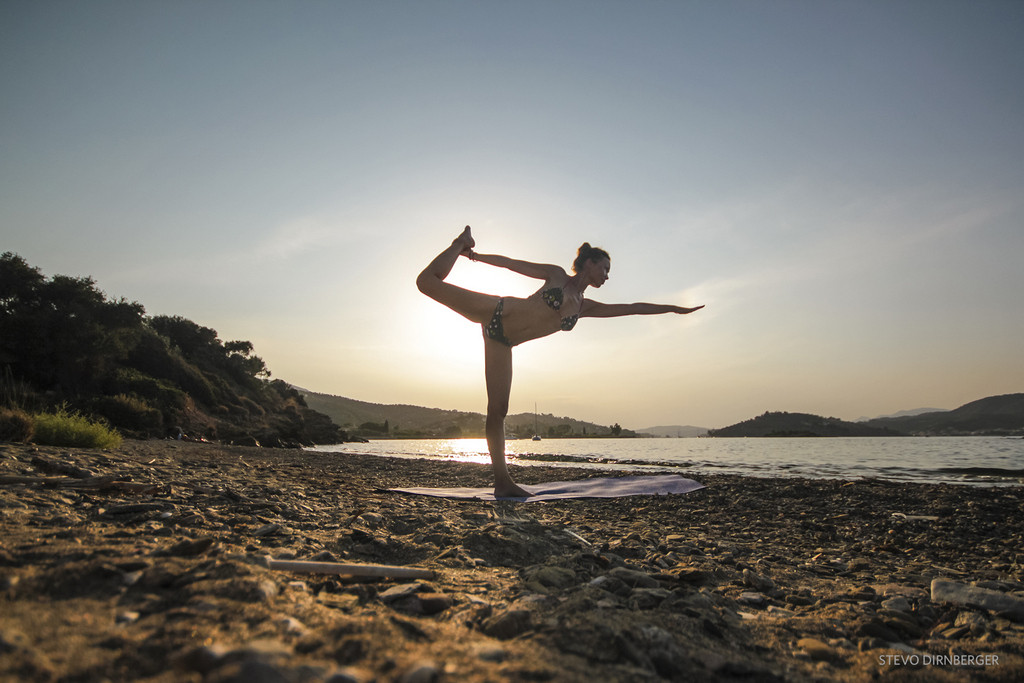 Yoga on the beach with Live-Bio
