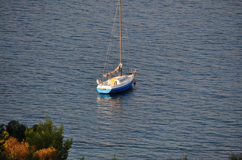 Holiday in Greece with Live-Bio - the sailing boat